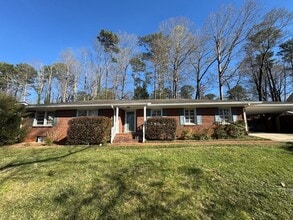 Building Photo - 6681 Castleton Dr NW