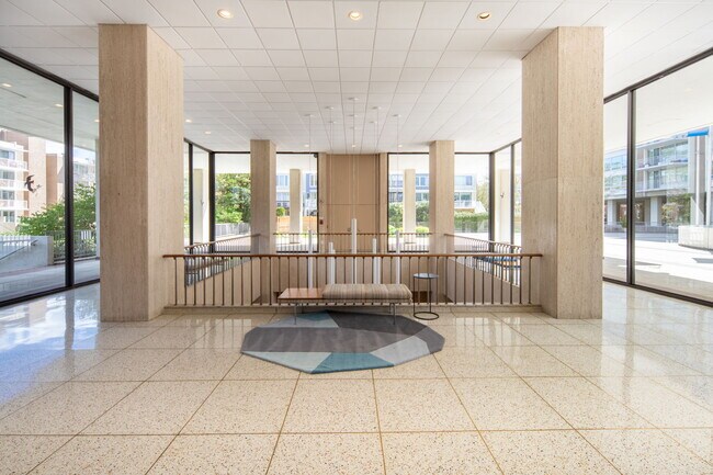 Foto del edificio - 1425 4th St SW