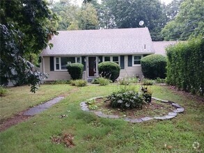 Building Photo - 21 Maple Rd
