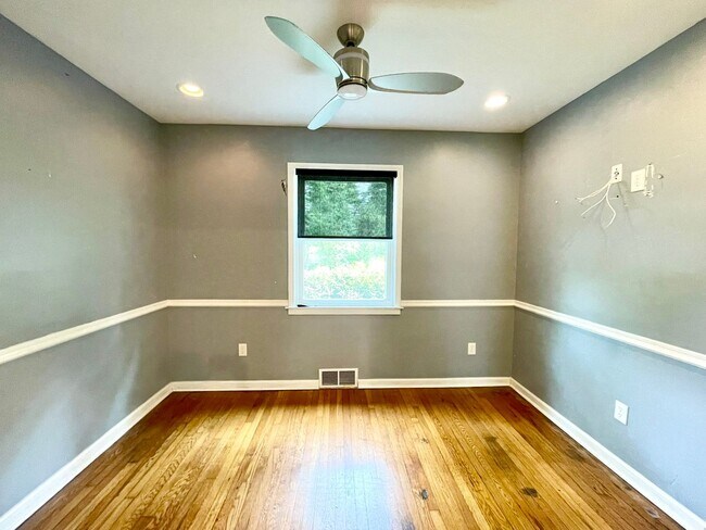 Foto del edificio - OFFICE SPACE in Forest Acres