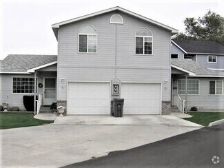 Building Photo - 1386 Brown St