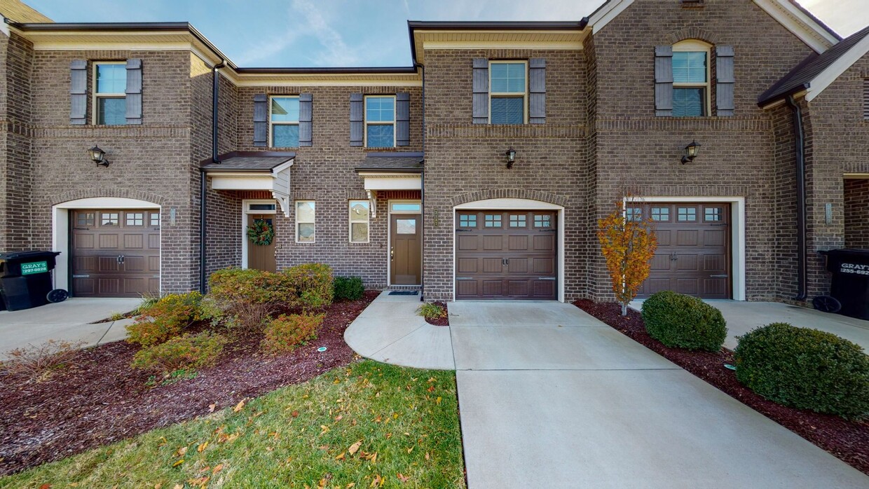 Foto principal - Beautiful Murfreesboro Townhome in EXCELLE...