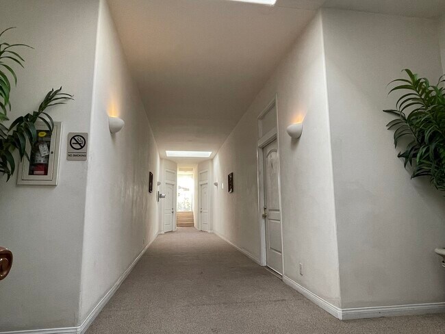 Foto del edificio - 1115 S Pacific Ave