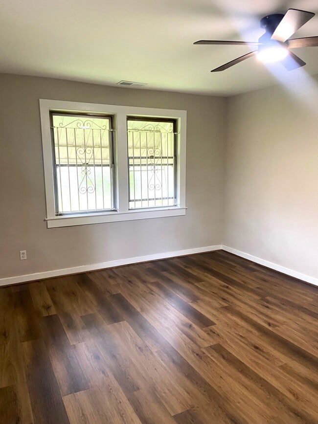 Foto del edificio - 56 18th Ave S