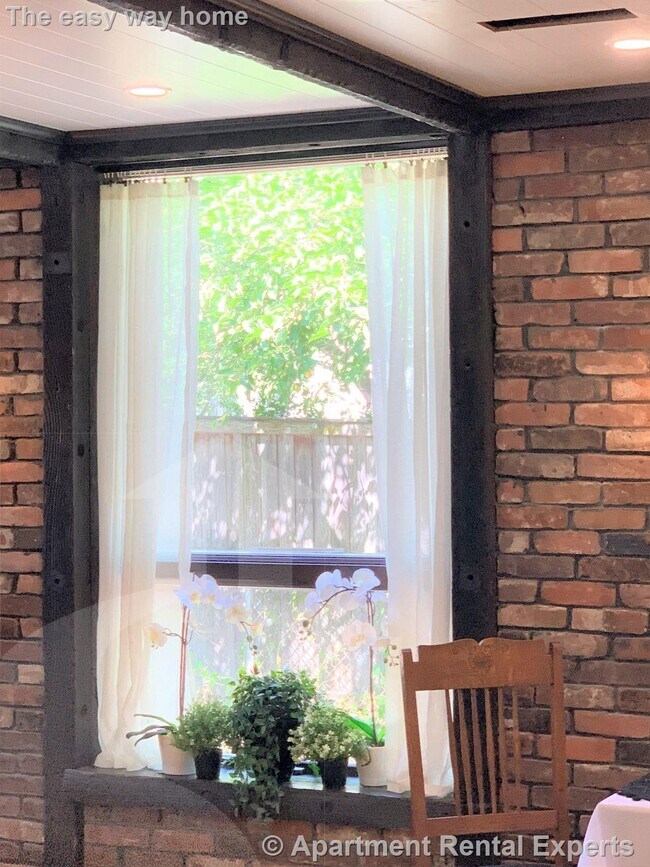 Renovated Davis Sq Carriage House with 2 P... House for Rent in Somerville, MA