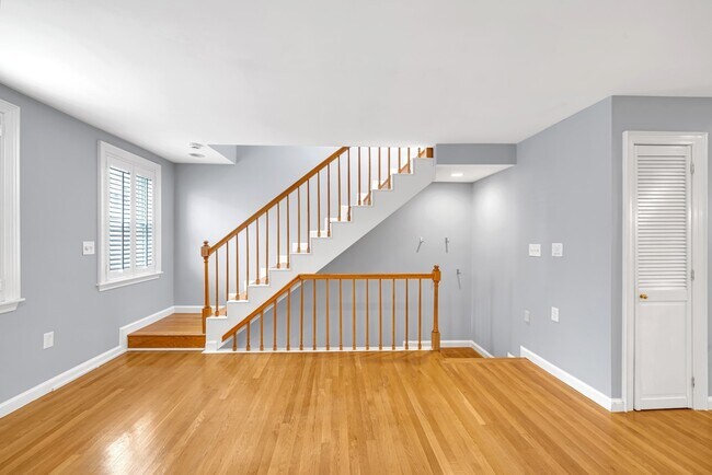 Foto del edificio - 773 E 5th St