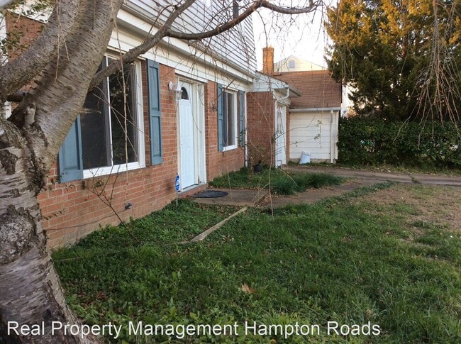 Building Photo - 4 br, 2.5 bath House - 997 Riverbend Road