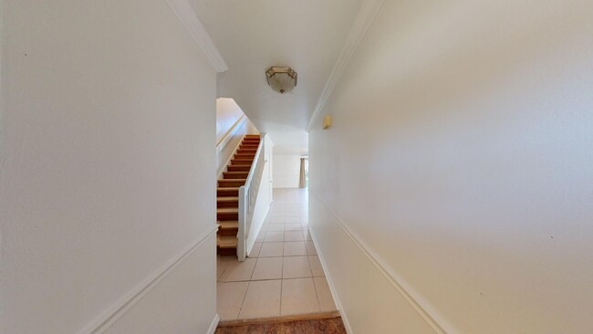 Foto del edificio - 2 BR 2.5 BA   TOWNHOME  - Lexington Square