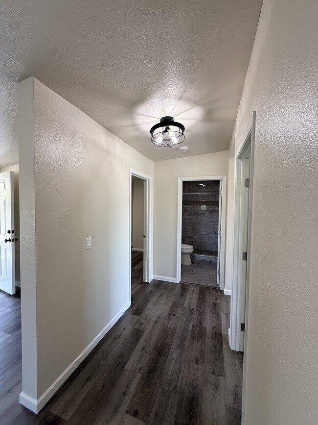 Building Photo - 948 N Van Ness Ave