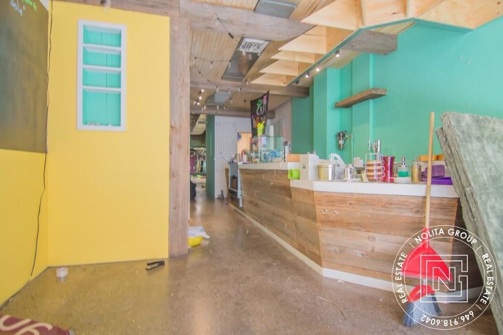 Building Photo - 156 Mott St