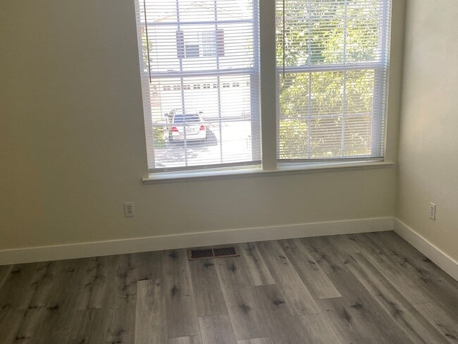 Photo - Beautiful Family Home!