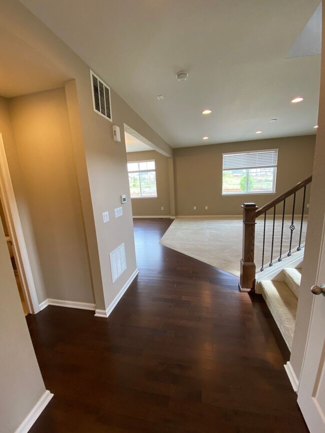 Building Photo - Lovely 4 Bedroom/3 Bathroom Erie Home - Av...