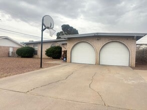 Building Photo - 10316 Ashwood Dr