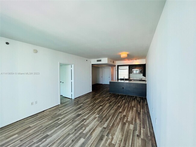Foto del edificio - 55 SE 6th St