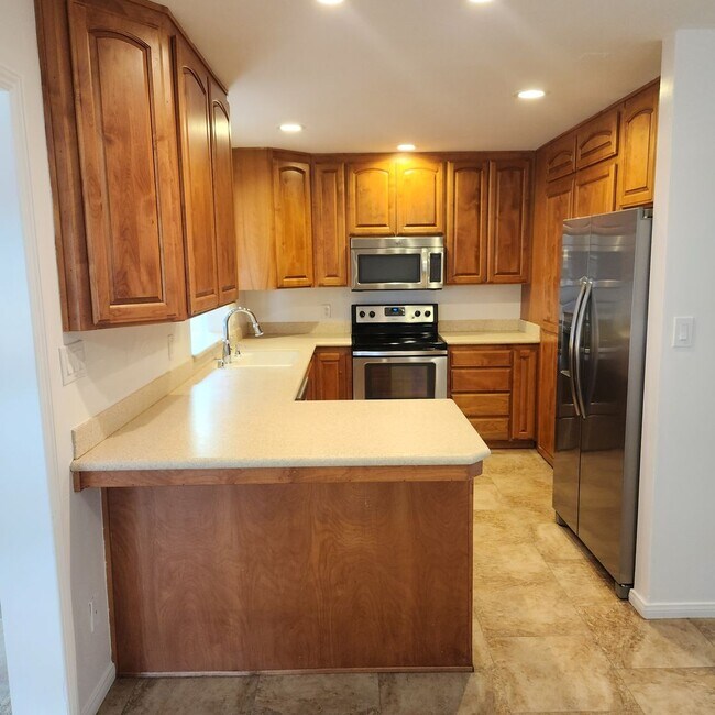 Foto del edificio - Clairemont Home Just remodeled 3 bed 3 bat...