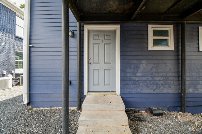 Building Photo - 1009 Enid St
