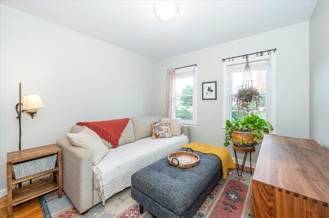 Foto del edificio - 5810 Butterfly Ln