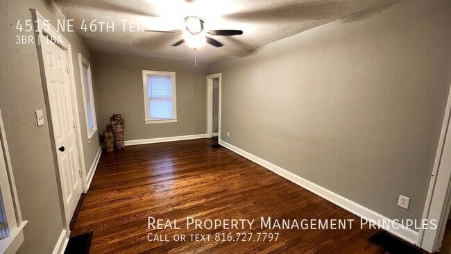Foto del edificio - Beautiful, Recently Remodeled 3 Bedroom Bu...