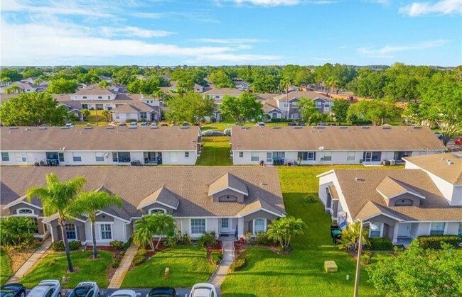 Building Photo - 1215 Barefoot Bay Dr