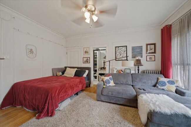 Foto del edificio - 3449 N Elaine Pl