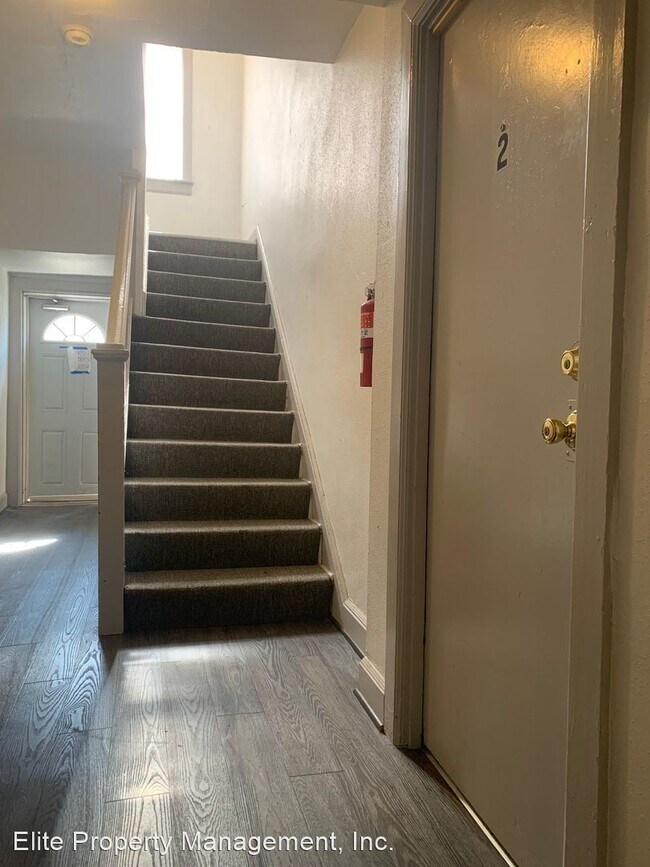 Foto del edificio - 2 br, 1 bath House - 232 E. King St., Apt 2