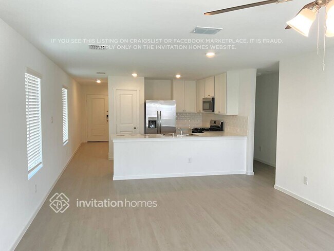 Building Photo - 1410 Merlin Blf St
