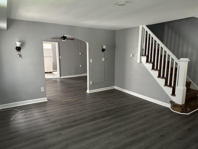 Building Photo - 5025 Chalgrove Ave
