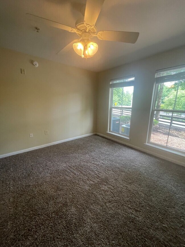 Foto del edificio - 15-1513 Huneycutt