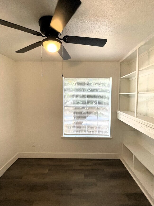 Foto del edificio - 741 James St