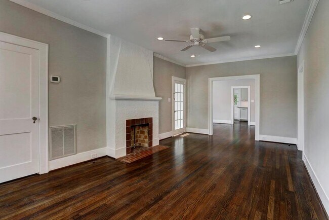 Foto del edificio - 1114 1/2 Bartlett St