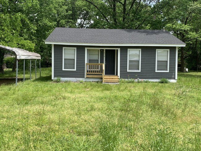 Building Photo - 414 Kesterson Dr