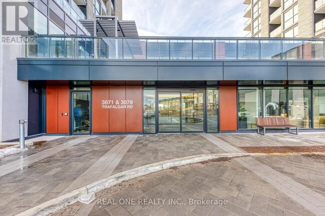 Building Photo - 3071 Trafalgar Rd