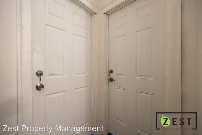 Foto del edificio - 1 br, 1 bath Apartment - 3783 Tyler St 378...