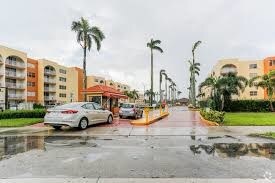 Foto del edificio - 7010 NW 186th St