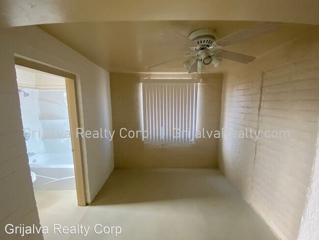 Building Photo - 2 br, 1 bath House - 432 E. 32nd