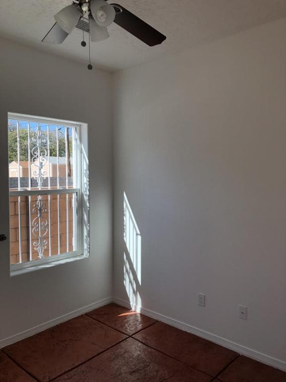 Building Photo - 1703-E Lomas Blvd NW