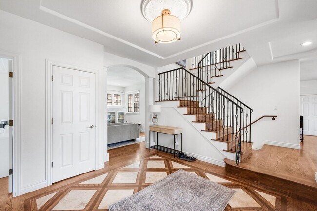 Foto del edificio - 4BD, 3.5BA Montclair Tudor with Large Yard and 2-Car Garage