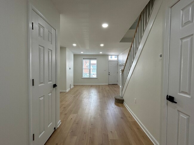 Building Photo - 2054 Mercy St