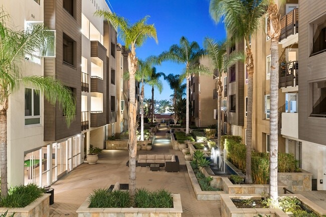 Building Photo - 1818 Platinum Triangle