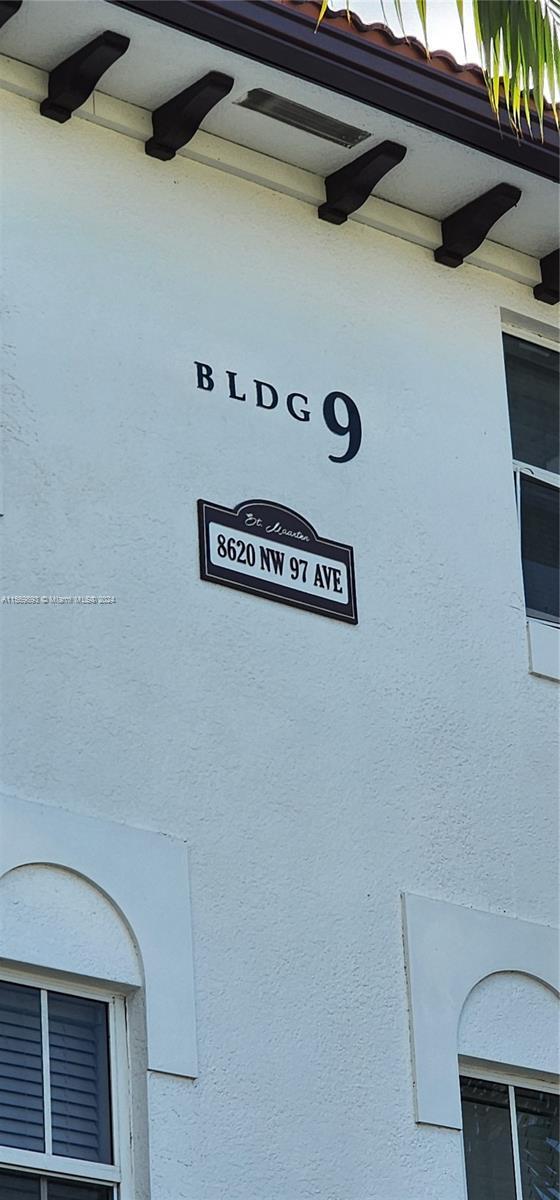 Foto del edificio - 8620 NW 97th Ave