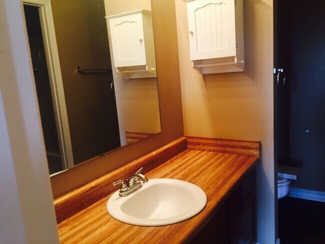 Foto del edificio - 2106 Lee St