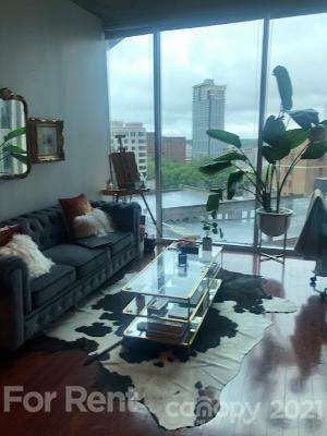 Foto del edificio - 301 S Davidson St