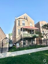 Building Photo - 2238 S Homan Ave