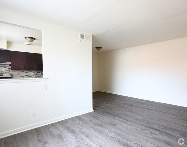 Welsh Manor Apartments Philadelphia, PA