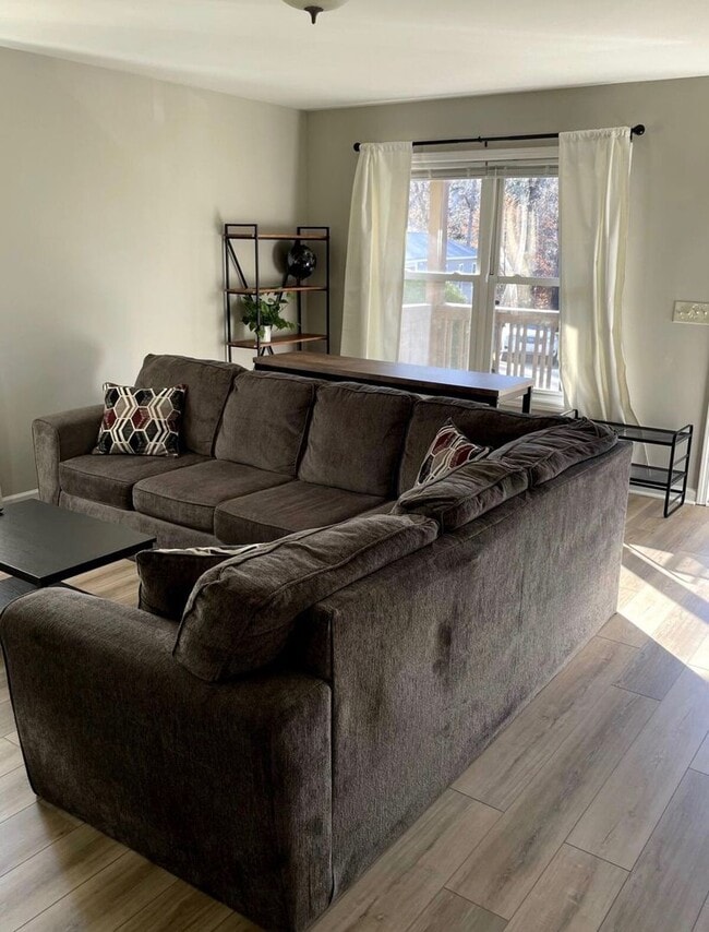 Foto del edificio - 227 Stephens Rd