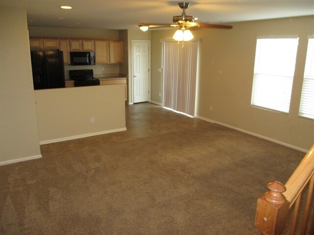 Building Photo - 802 Sunrise Dr