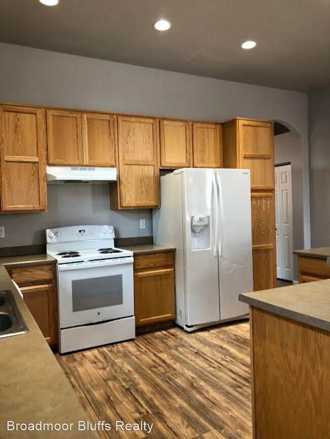 Building Photo - 5 br, 3.5 bath House - 6045 Santo Domingo Rd.