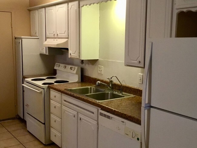 Foto del edificio - 1 br, 1 bath House - 1102 N. Carol Lane