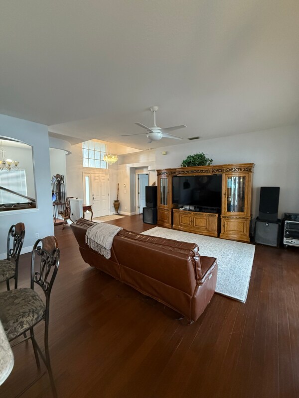 Foto del edificio - 6817 Regents Village Way