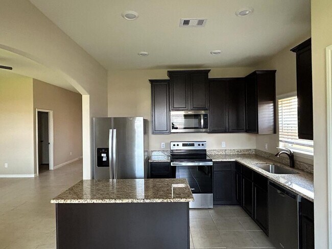 Building Photo - 21218 Echo Manor Dr